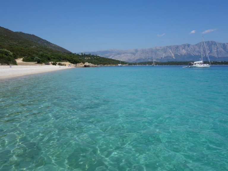 Beautiful and sandy beaches in Lefkada / Ranking of the most popular and the most beautiful beaches on the island!