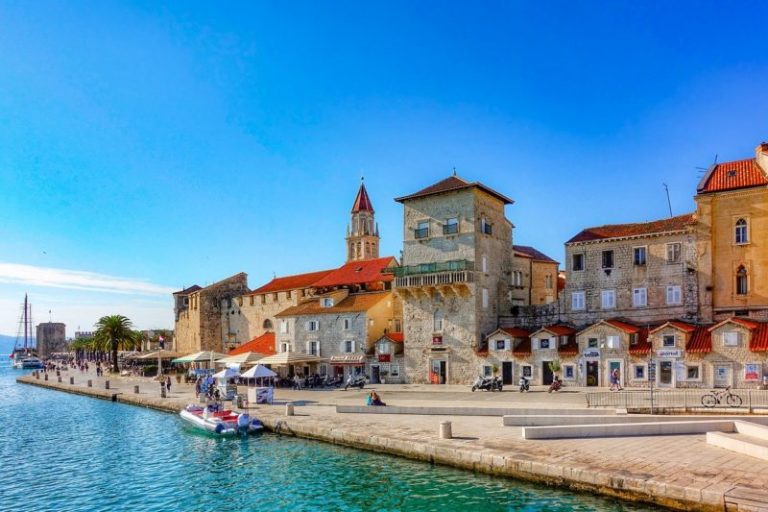 Trogir and its tourist attractions. What is worth seeing and visiting? Sights and interesting places.