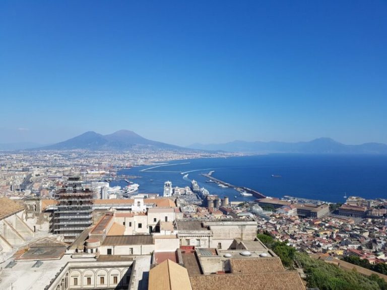 Interesting places in Naples / What is worth seeing and visiting? Tourist attractions and monuments in Naples